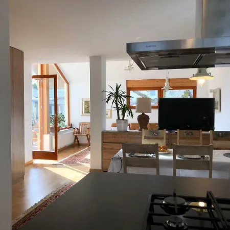 Klinar - Cosy With A Terrace