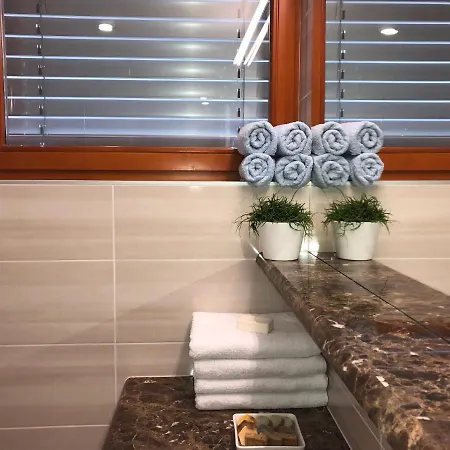 Apartament Klinar - Cosy With A Terrace