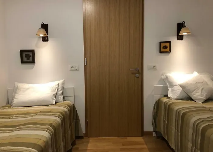 Klinar - Cosy With A Terrace アパート