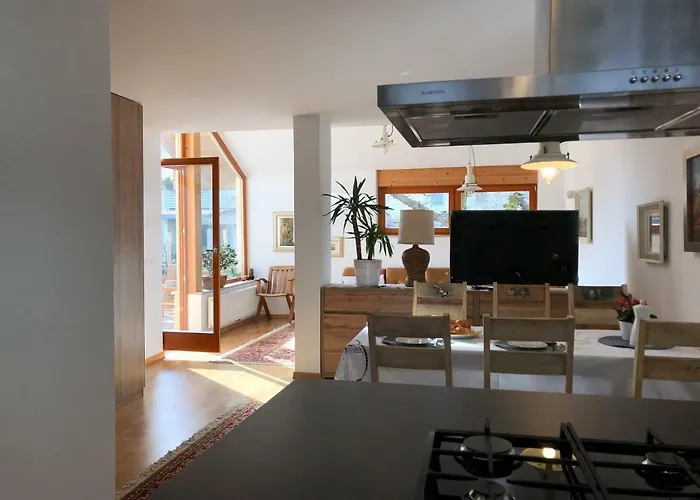 Klinar - Cosy With A Terrace